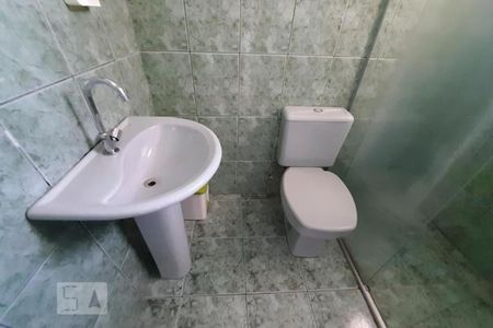 Casa à venda com 220m², 4 quartos e 2 vagas Casa à venda com 220m², 4 quartos e 2 vagasCasa 2 - Banheiro
