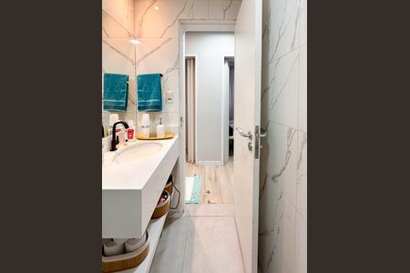 Apartamento à venda com 48m², 2 quartos e 1 vaga Apartamento à venda com 48m², 2 quartos e 1 vagaBanheiro Social