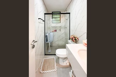 Apartamento à venda com 48m², 2 quartos e 1 vaga Apartamento à venda com 48m², 2 quartos e 1 vagaBanheiro Social