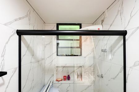 Apartamento à venda com 48m², 2 quartos e 1 vaga Apartamento à venda com 48m², 2 quartos e 1 vagaBanheiro Social