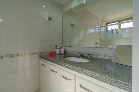 Apartamento à venda com 3 quartos, 250m² em Cambuí, Campinas