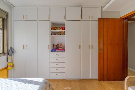 Apartamento à venda com 3 quartos, 250m² em Cambuí, Campinas