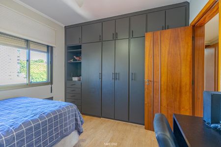 Apartamento à venda com 3 quartos, 250m² em Cambuí, Campinas