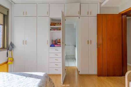 Apartamento à venda com 3 quartos, 250m² em Cambuí, Campinas