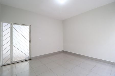 Casa para alugar com 120m², 3 quartos e 2 vagasSala