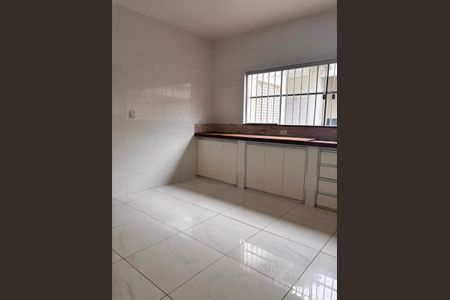 cozinha de casa para alugar com 3 quartos, 120m² em Tabajaras, Uberlândia