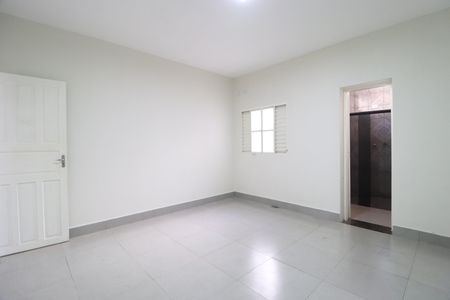Casa para alugar com 120m², 3 quartos e 2 vagasSuíte