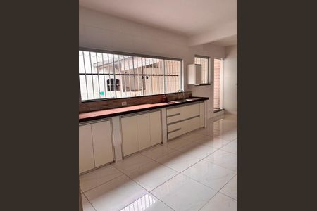 cozinha de casa para alugar com 3 quartos, 120m² em Tabajaras, Uberlândia
