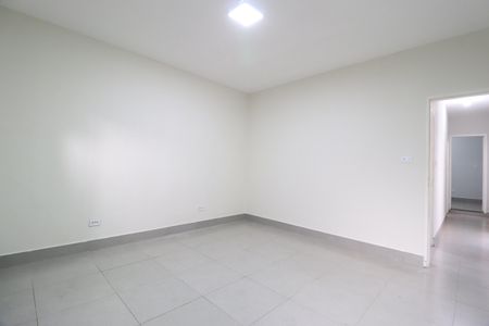 Casa para alugar com 120m², 3 quartos e 2 vagasSuíte
