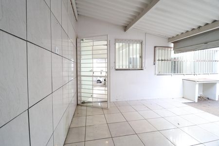 Casa para alugar com 120m², 3 quartos e 2 vagasVaranda