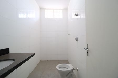 Casa para alugar com 120m², 3 quartos e 2 vagasBanheiro Social