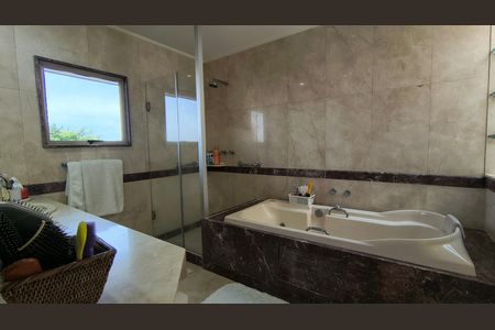 Apartamento à venda com 191m², 5 quartos e 3 vagas