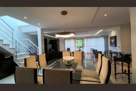 Apartamento à venda com 191m², 5 quartos e 3 vagas