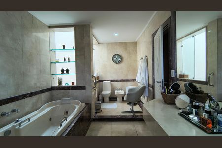 Apartamento à venda com 191m², 5 quartos e 3 vagas