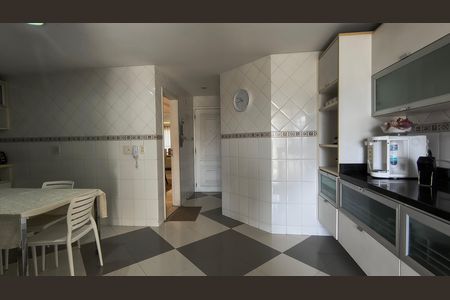Apartamento à venda com 191m², 5 quartos e 3 vagas