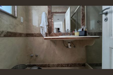 Apartamento à venda com 191m², 5 quartos e 3 vagas