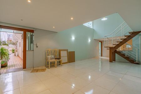 Casa à venda com 300m², 7 quartos e 6 vagas