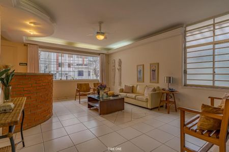 Casa à venda com 300m², 7 quartos e 6 vagas