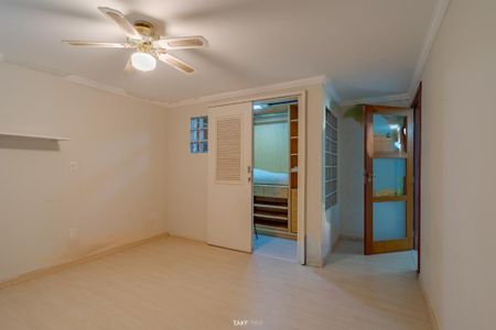 Casa à venda com 7 quartos, 300m² em Cambuí, Campinas