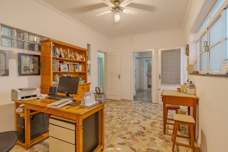 Casa à venda com 300m², 7 quartos e 6 vagas