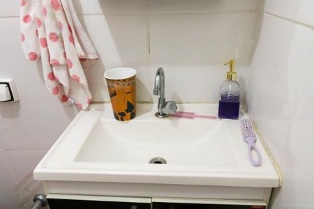 Banheiro de apartamento à venda com 2 quartos, 55m² em Cachambi, Rio de Janeiro