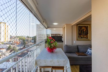 Apartamento à venda com 67m², 3 quartos e 2 vagas Apartamento à venda com 67m², 3 quartos e 2 vagasVaranda