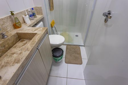 Apartamento à venda com 67m², 3 quartos e 2 vagas Apartamento à venda com 67m², 3 quartos e 2 vagasBanheiro social