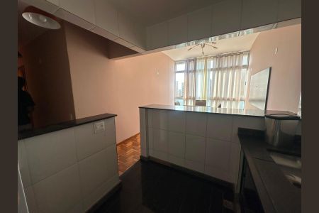 Cozinha de apartamento para alugar com 2 quartos, 70m² em Funcionários, Belo Horizonte