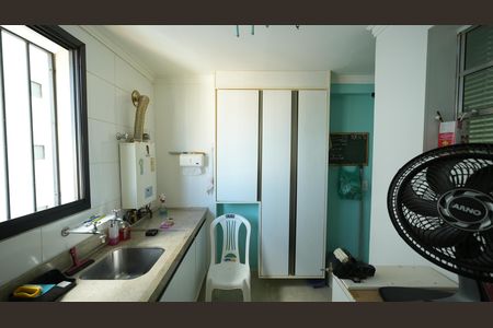 Apartamento à venda com 140m², 3 quartos e 2 vagasÁrea de Serviço