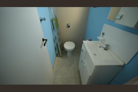 Apartamento à venda com 140m², 3 quartos e 2 vagasBanheiro de Serviço