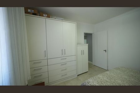 Apartamento à venda com 140m², 3 quartos e 2 vagasQuarto 2