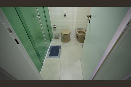Apartamento à venda com 140m², 3 quartos e 2 vagasBanheiro da Suíte 1