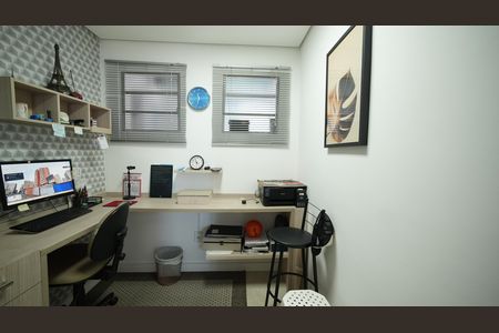 Apartamento à venda com 140m², 3 quartos e 2 vagasEscritório