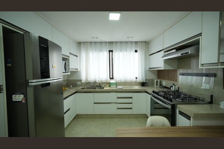 Apartamento à venda com 140m², 3 quartos e 2 vagasCozinha