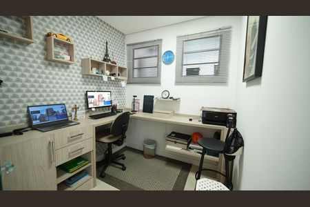 Apartamento à venda com 140m², 3 quartos e 2 vagasEscritório