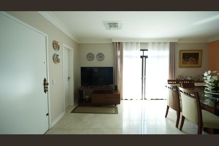 Apartamento à venda com 140m², 3 quartos e 2 vagasSala