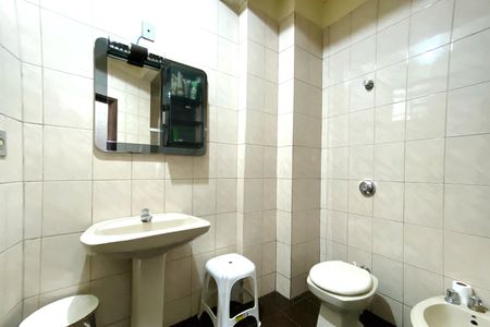 Apartamento à venda com 172m², 3 quartos e sem vaga Apartamento à venda com 172m², 3 quartos e sem vagaBanheiro da Suíte