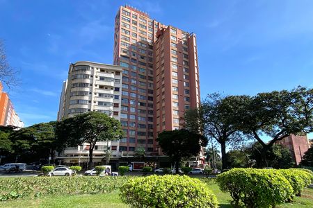 Apartamento à venda com 172m², 3 quartos e sem vaga Apartamento à venda com 172m², 3 quartos e sem vagaFachada