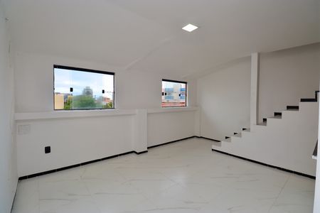 Sala de casa para alugar com 1 quarto, 70m² em Piatã, Salvador