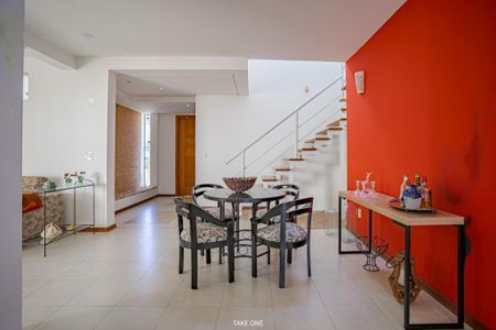 Casa de Condomínio à venda com 4 quartos, 251m² em Conjunto Habitacional Vila Santana (Sousas), Campinas