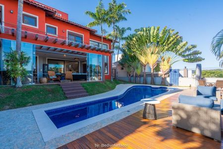 Casa de condomínio à venda com 519m², 4 quartos e 3 vagas