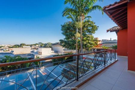 Casa de condomínio à venda com 519m², 4 quartos e 3 vagas
