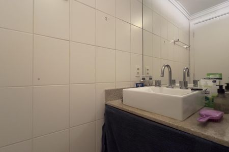 Apartamento para alugar com 85m², 2 quartos e 2 vagasBanheiro