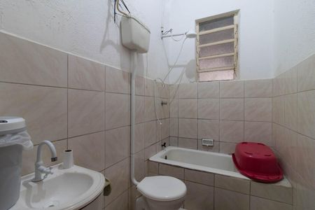 Casa para alugar com 120m², 2 quartos e 1 vaga Casa para alugar com 120m², 2 quartos e 1 vagaBanheiro