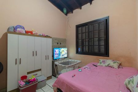 Quarto 1 de casa para alugar com 2 quartos, 120m² em Glória, Porto Alegre