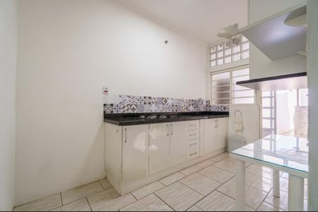 Casa à venda com 171m², 3 quartos e 4 vagas