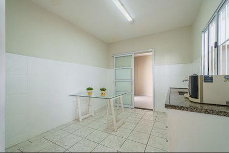 Casa à venda com 171m², 3 quartos e 4 vagas