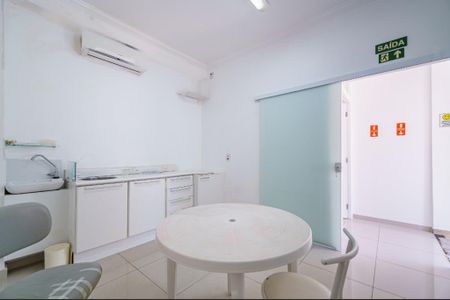 Casa à venda com 171m², 3 quartos e 4 vagas