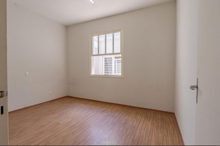 Casa à venda com 329m², 3 quartos e 6 vagas