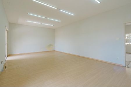 Casa à venda com 329m², 3 quartos e 6 vagas